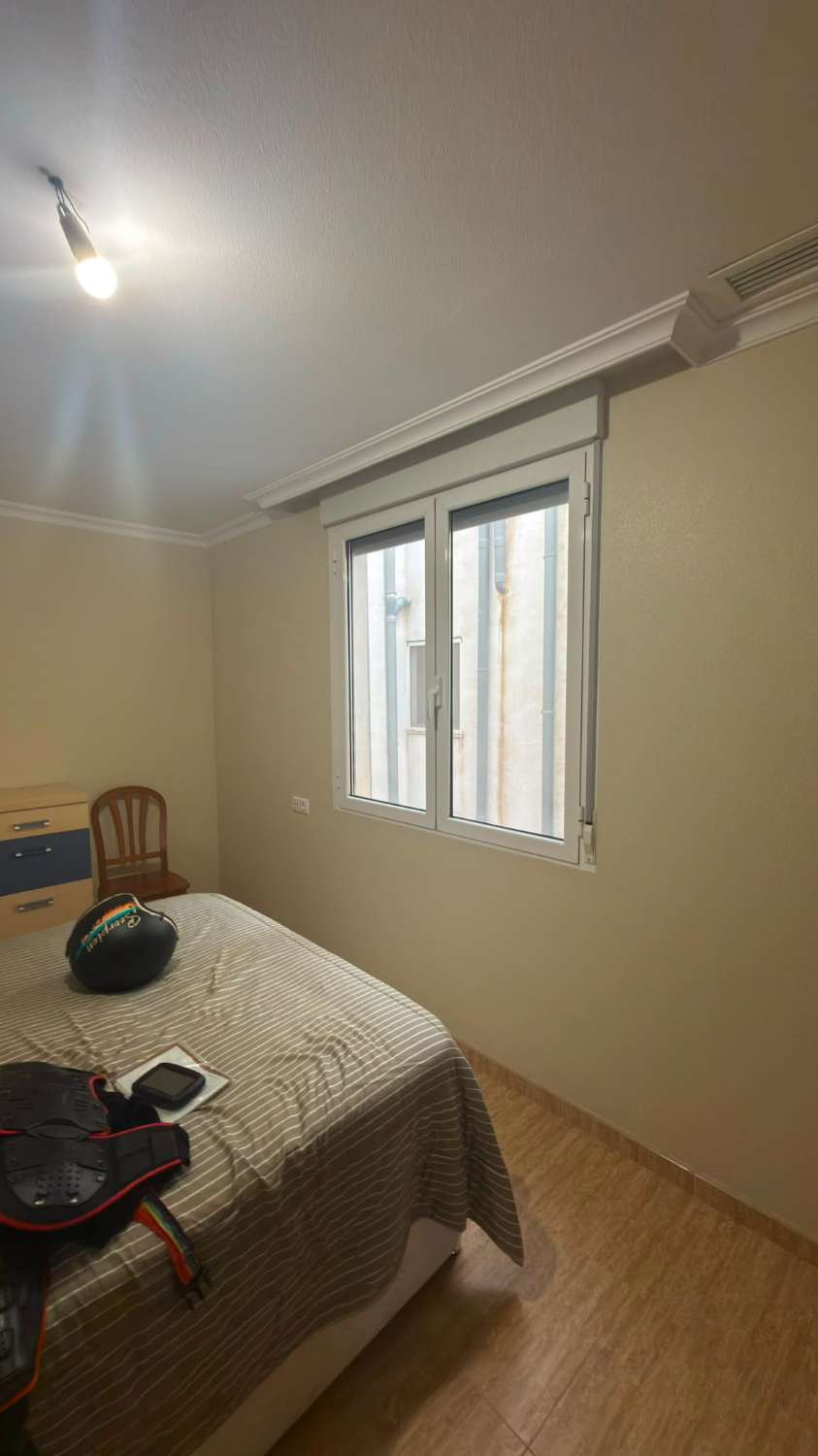 Amplio apartamento de 3 dormitorios en alquiler en Albatera con parking y almacenamiento