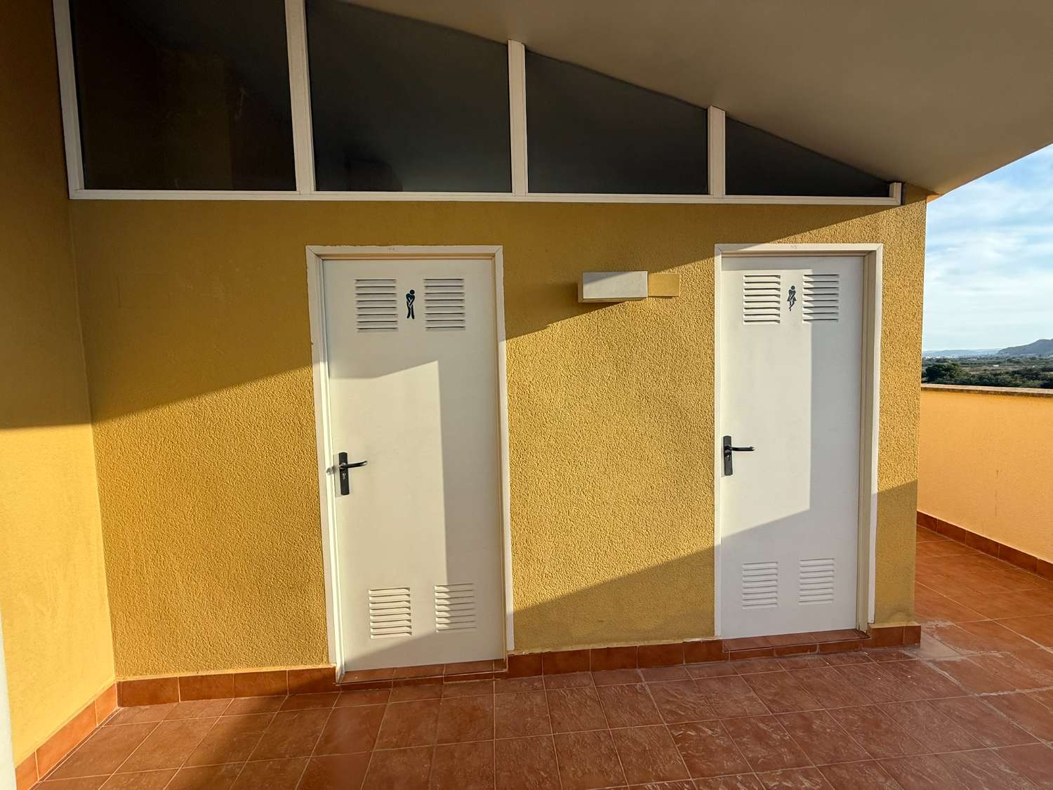 For Long Term Rent- Bright and Spacious Two-Bedroom Apartment with Rooftop Pool + Jacuzzi in Albatera