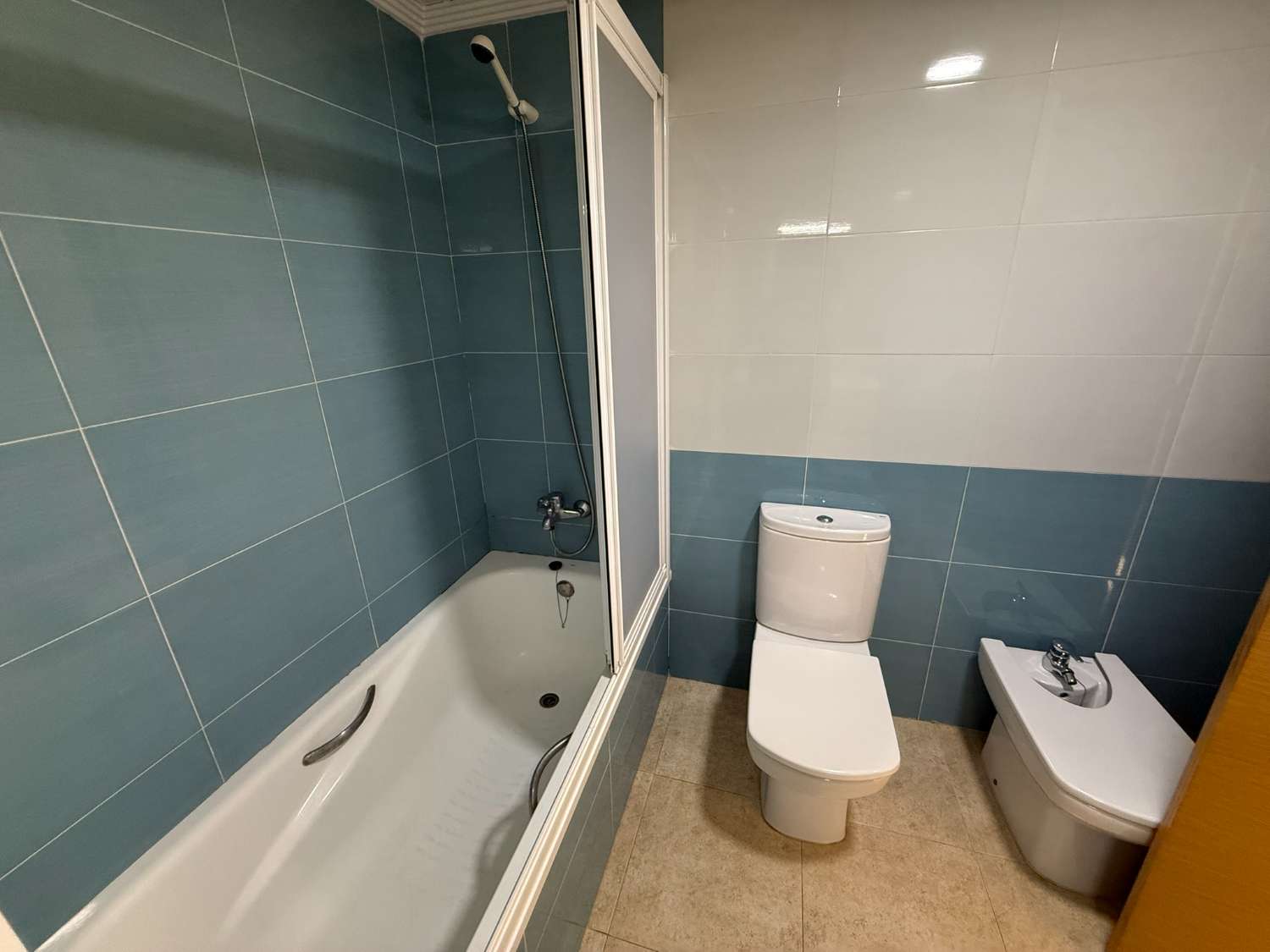 For Long Term Rent- Bright and Spacious Two-Bedroom Apartment with Rooftop Pool + Jacuzzi in Albatera