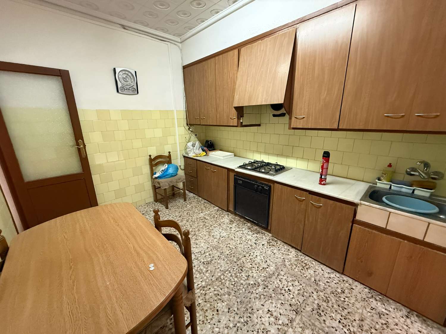 Refurb Project - Single-Storey Home with Patio and Great Potential in Crevillente