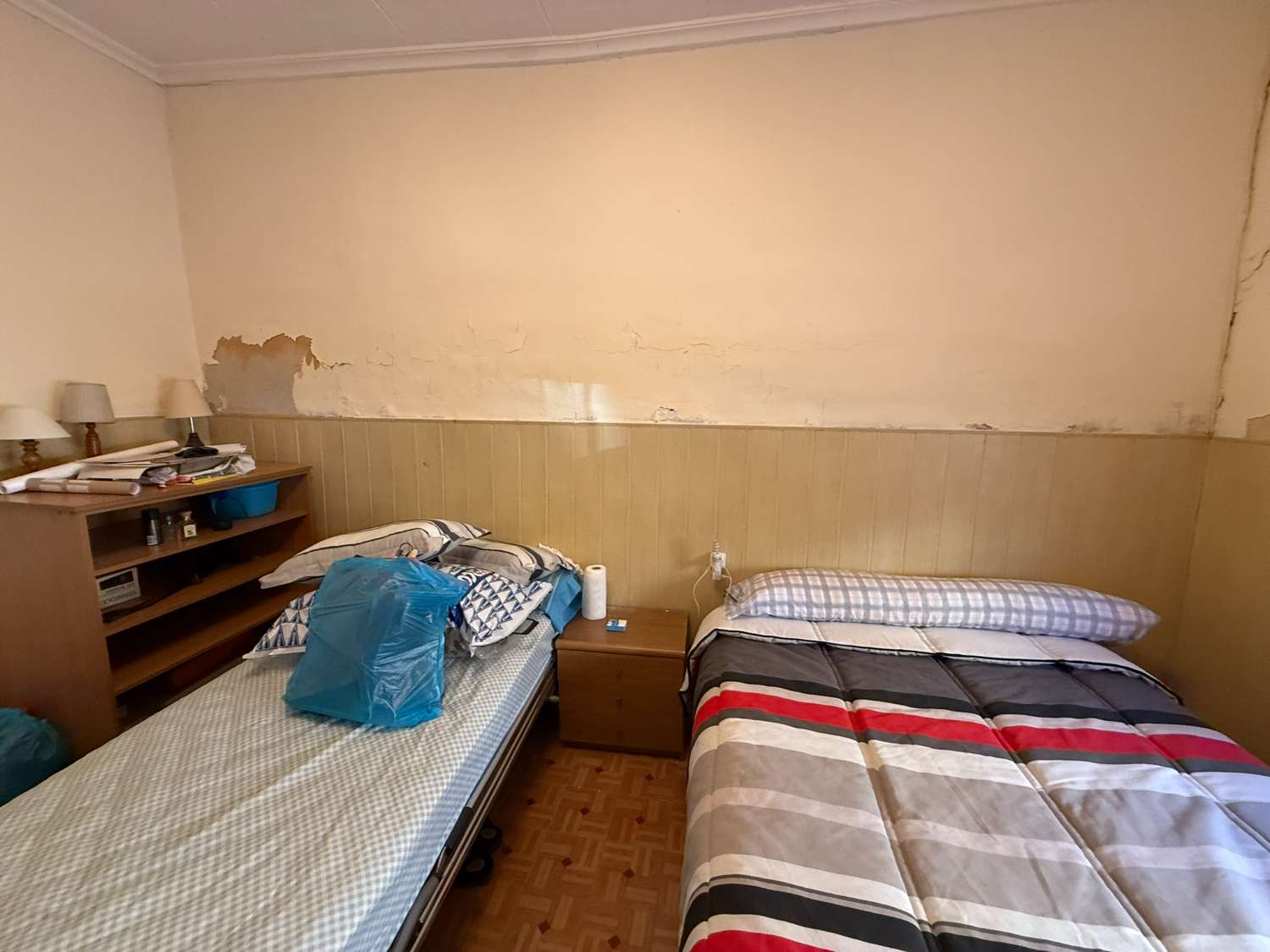 Refurb Project - Single-Storey Home with Patio and Great Potential in Crevillente