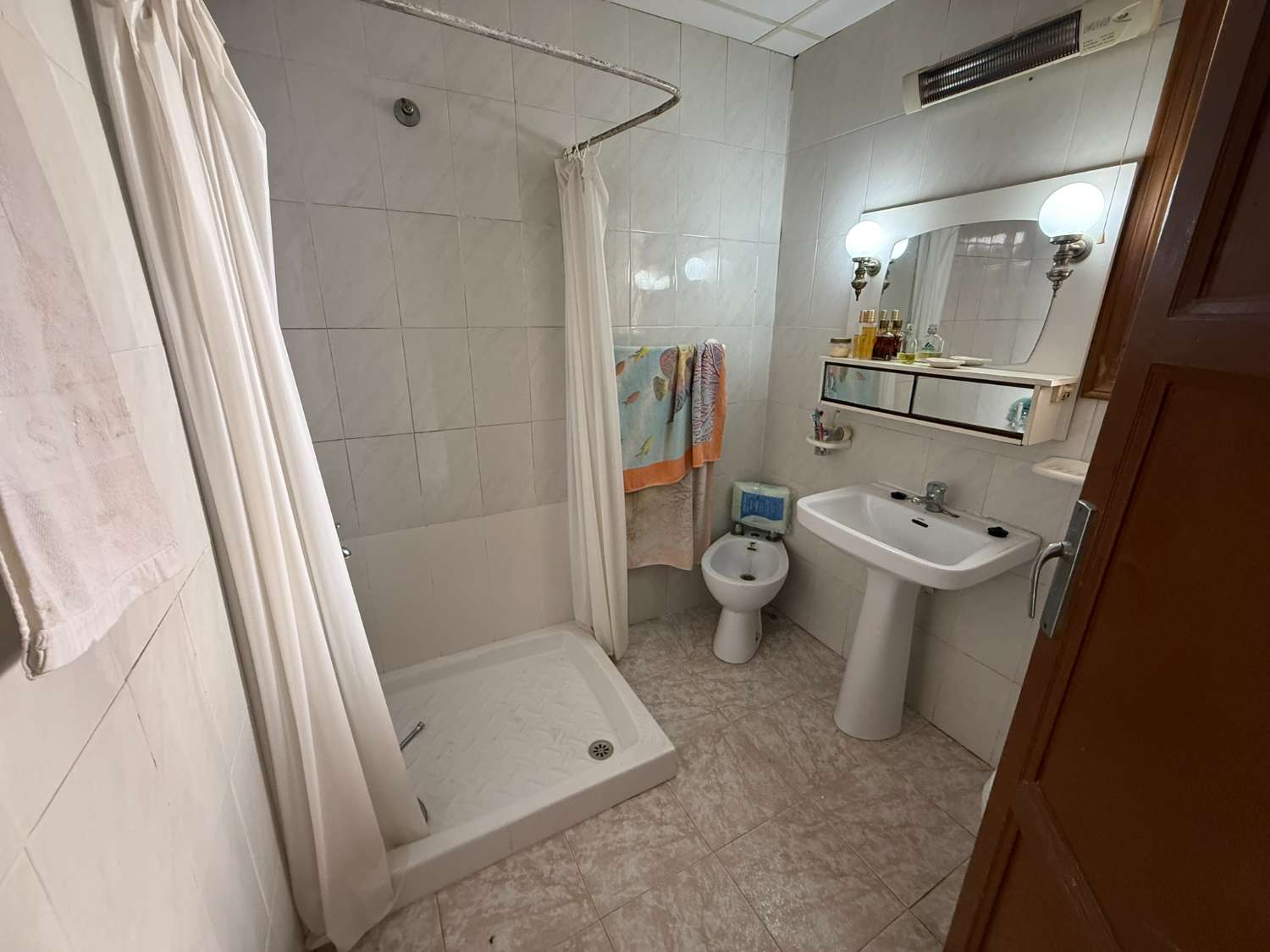 Refurb Project - Single-Storey Home with Patio and Great Potential in Crevillente