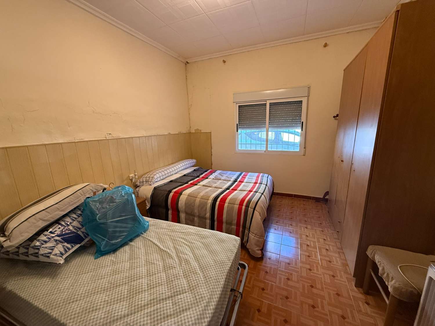 Refurb Project - Single-Storey Home with Patio and Great Potential in Crevillente