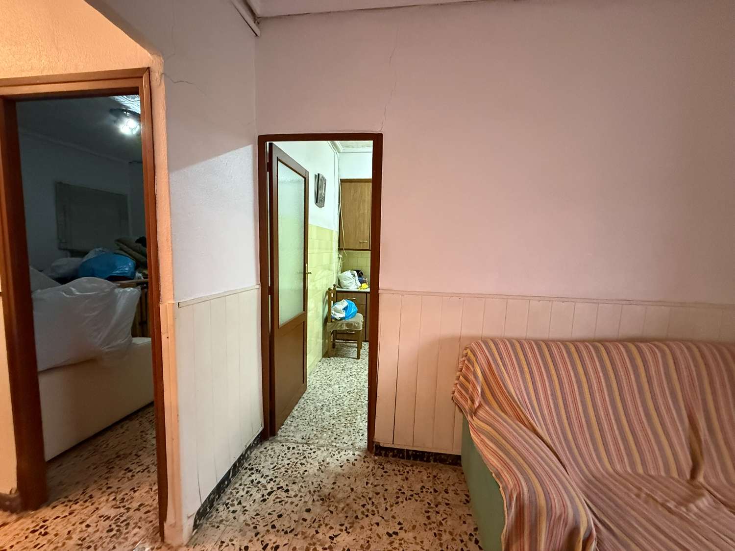 Refurb Project - Single-Storey Home with Patio and Great Potential in Crevillente