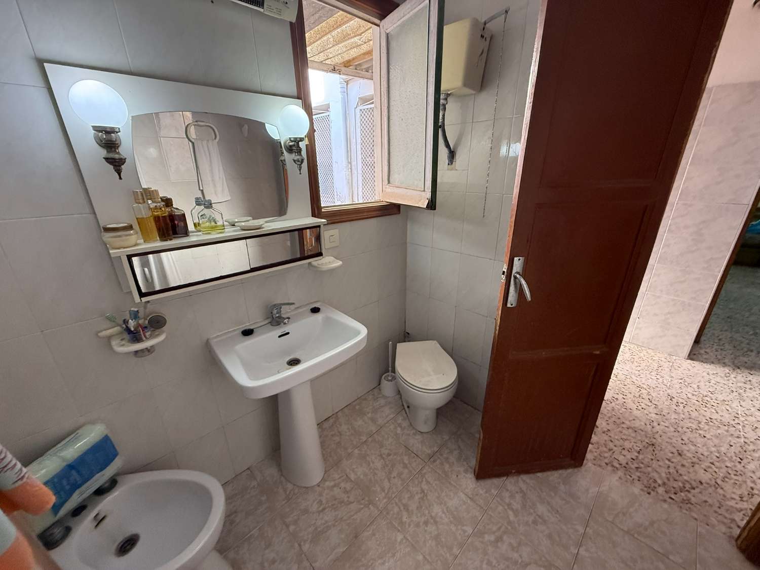 Refurb Project - Single-Storey Home with Patio and Great Potential in Crevillente