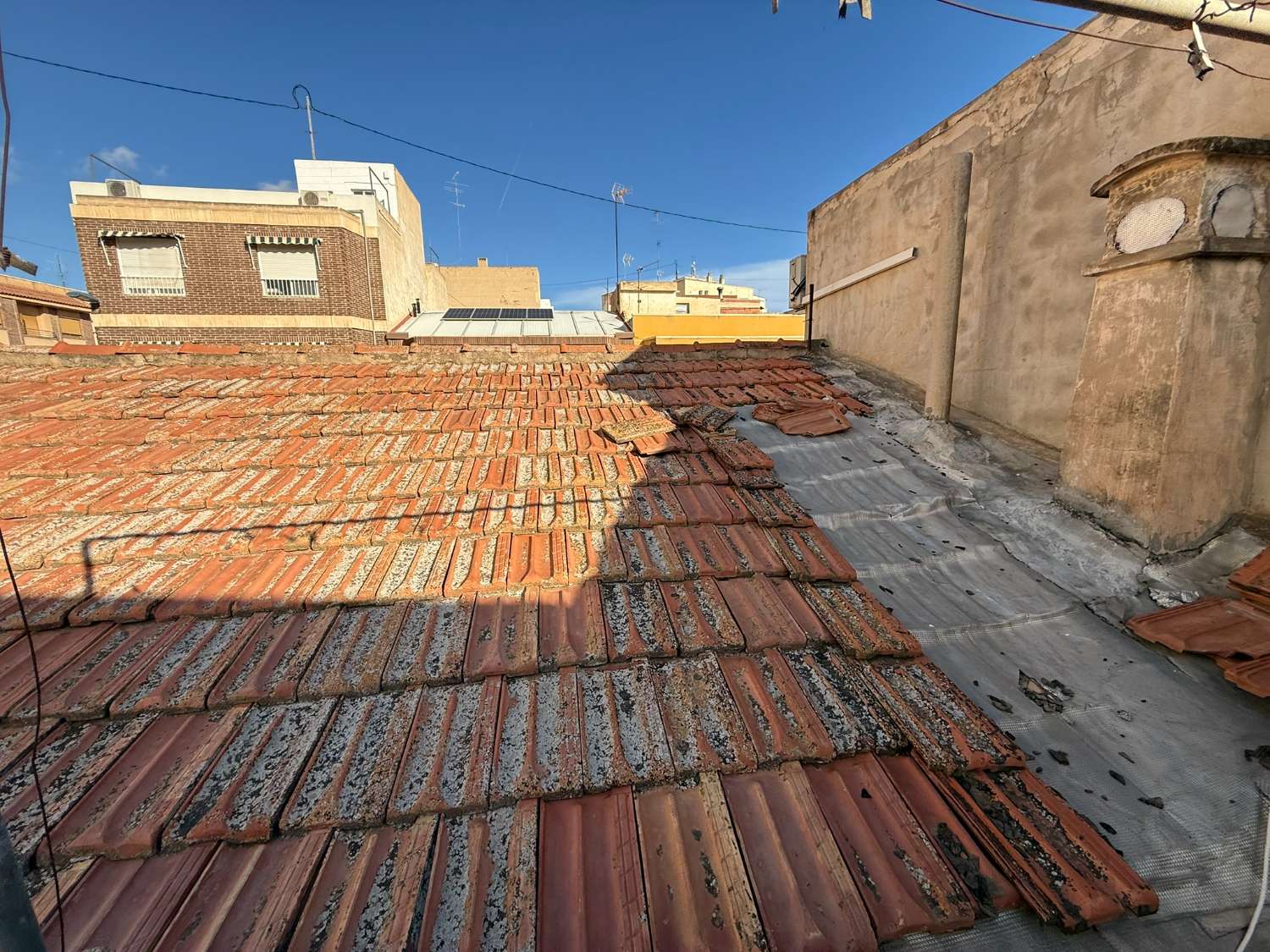 Refurb Project - Single-Storey Home with Patio and Great Potential in Crevillente