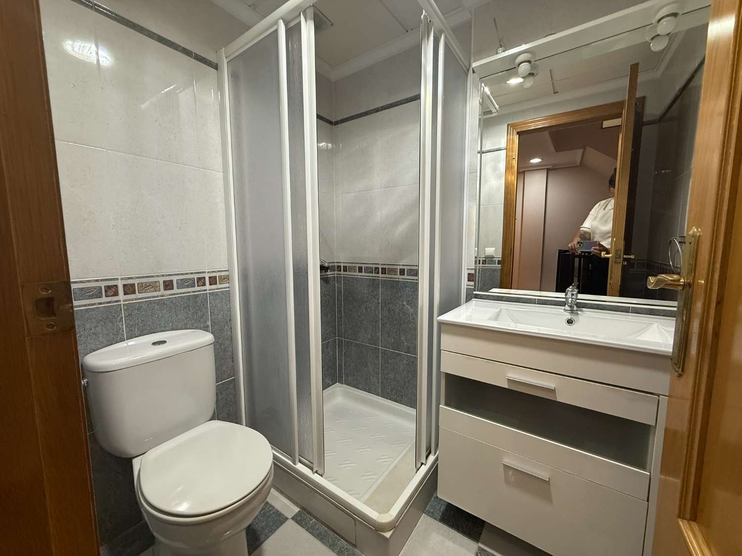 3 Bedroom, 2 Bathroom Townhouse with Large Roof Terrace and Barbecue For Long Term Rent in Crevillente