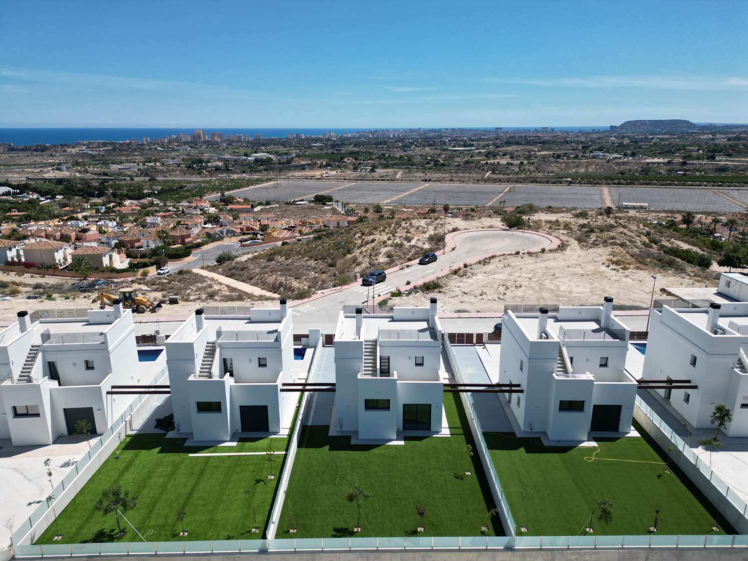 Bright, Modern and Spacious 3-Bed Villas with Private Pool, Golf Nearby and Sea Views