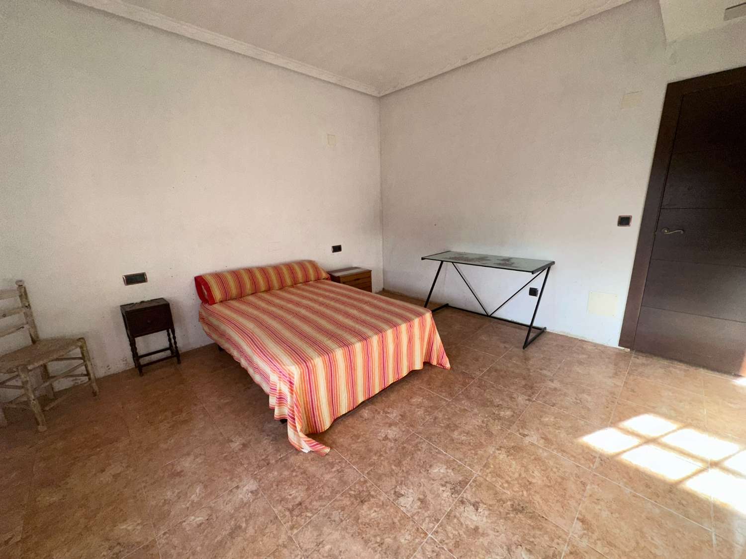 Rustic Manor for Sale in Catral – Huge Potential, Ideal for Rural Tourism or Events Venue