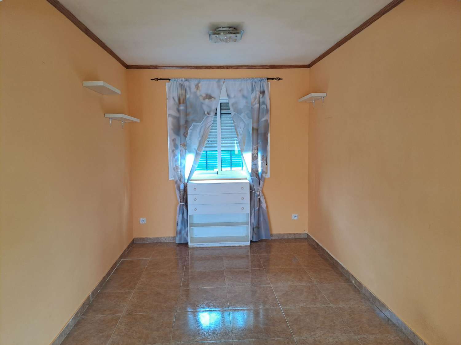 A spacious prefabricated home on residential site