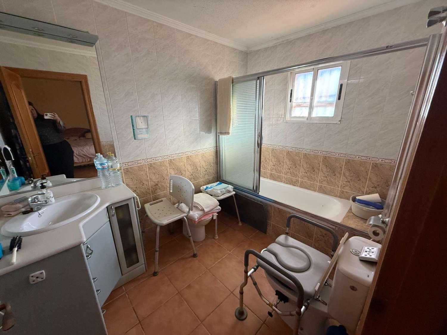 Amazing 4-Bedroom, 180 m² Solar-Powered Villa with 10 x 5 Pool on a 2,000 m² Plot, Close to Elche, Beaches and the Airport