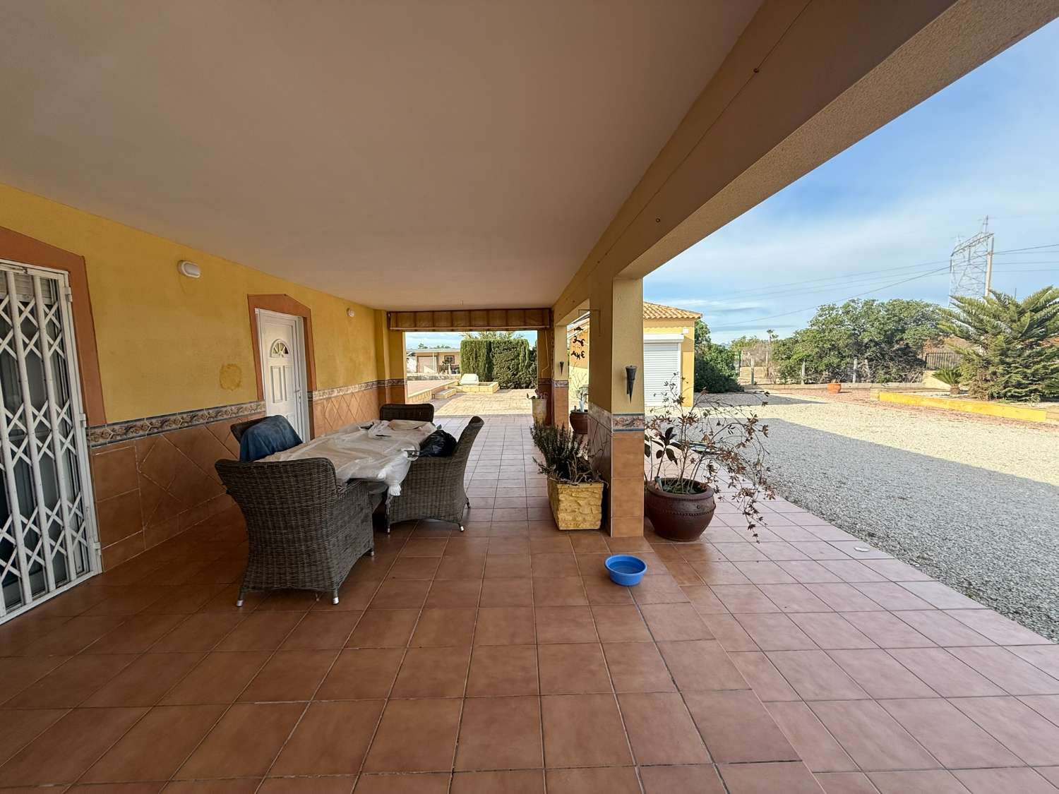 Amazing 4-Bedroom, 180 m² Solar-Powered Villa with 10 x 5 Pool on a 2,000 m² Plot, Close to Elche, Beaches and the Airport