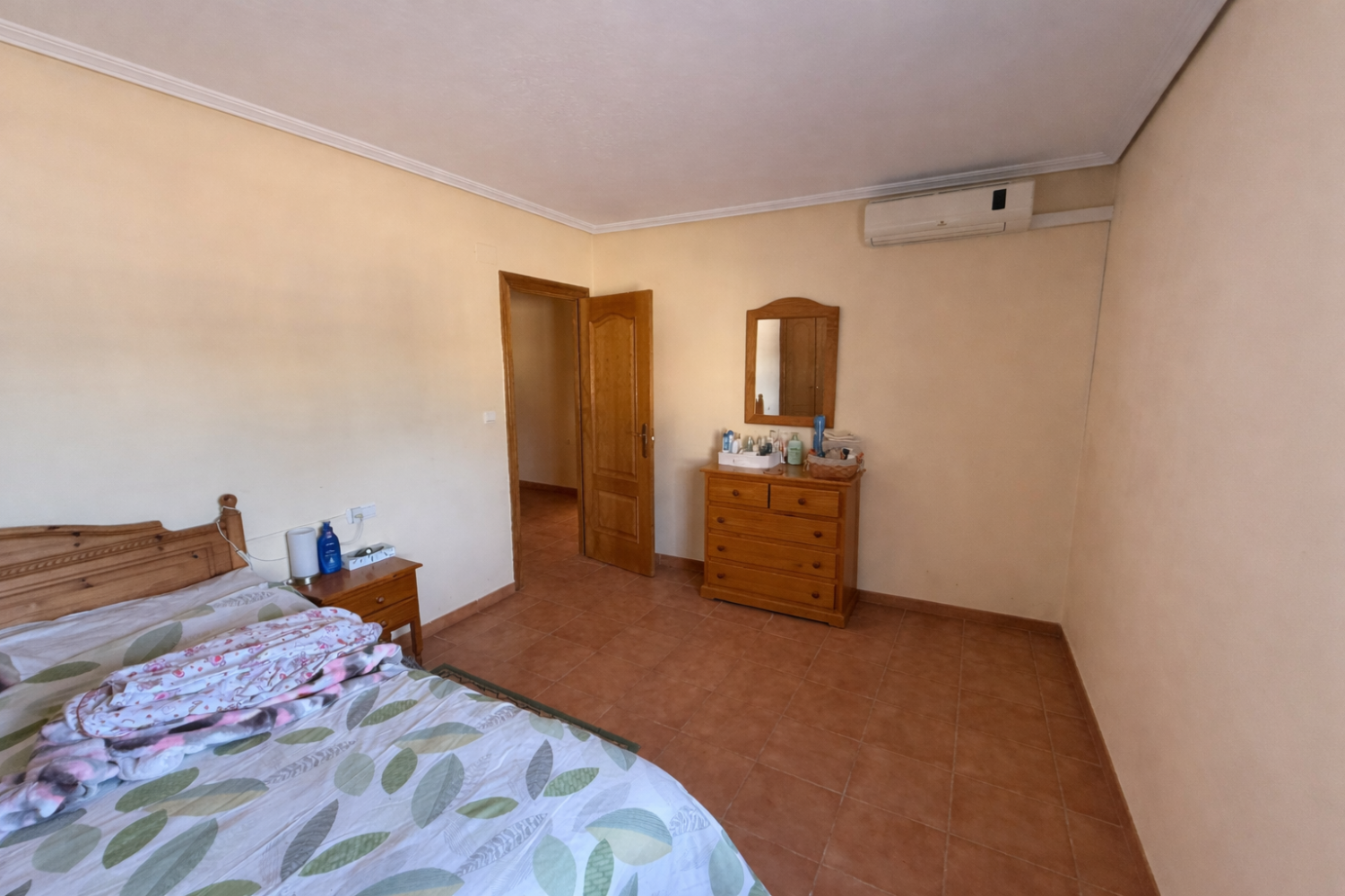 Amazing 4-Bedroom, 180 m² Solar-Powered Villa with 10 x 5 Pool on a 2,000 m² Plot, Close to Elche, Beaches and the Airport