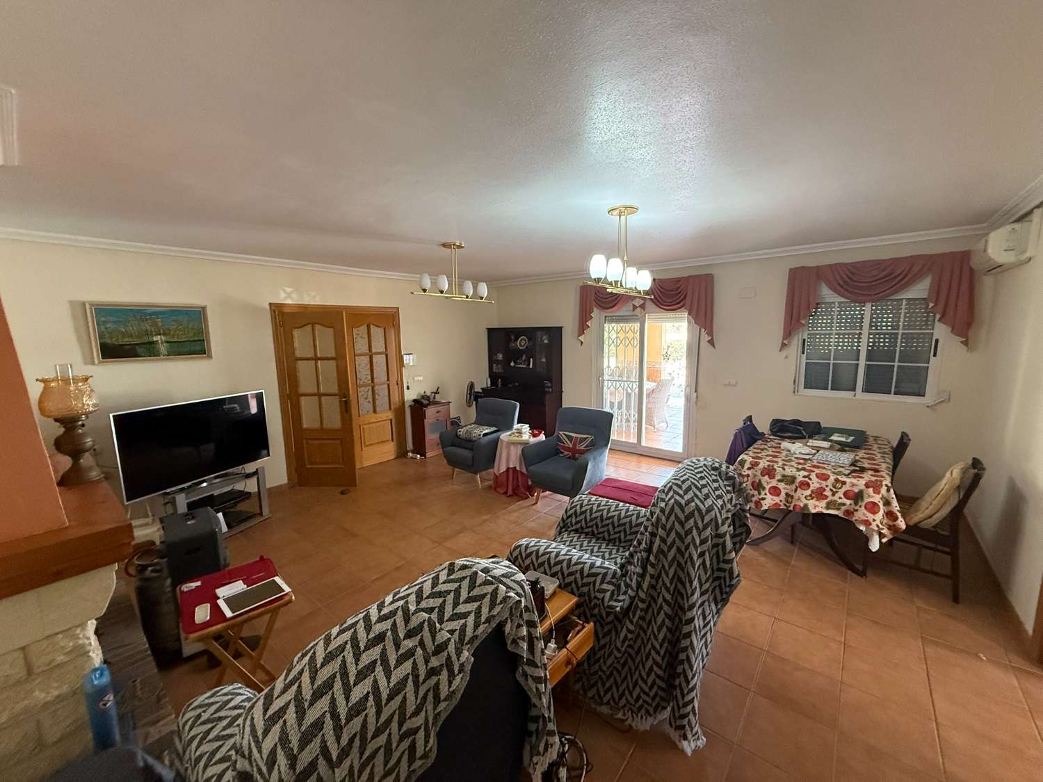 Amazing 4-Bedroom, 180 m² Solar-Powered Villa with 10 x 5 Pool on a 2,000 m² Plot, Close to Elche, Beaches and the Airport