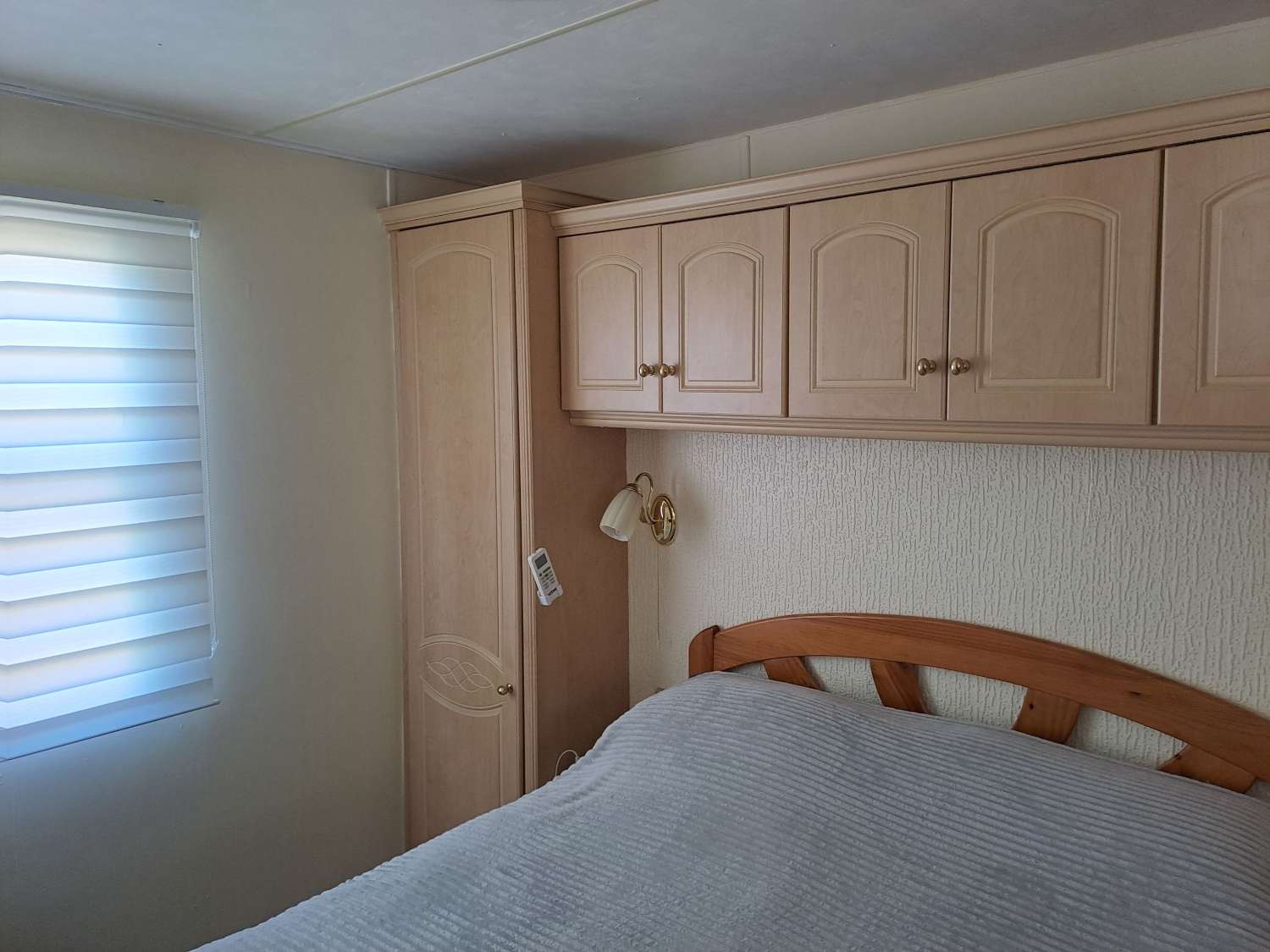 A great 2 bed Atlas Super Oakwood with decking and outside kitchen