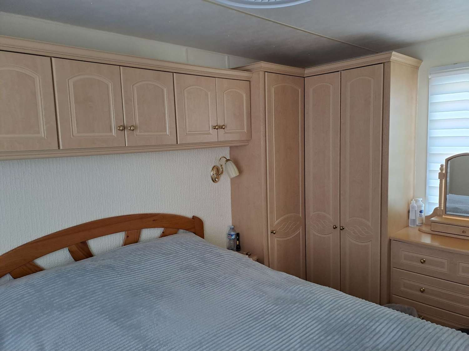 A great 2 bed Atlas Super Oakwood with decking and outside kitchen