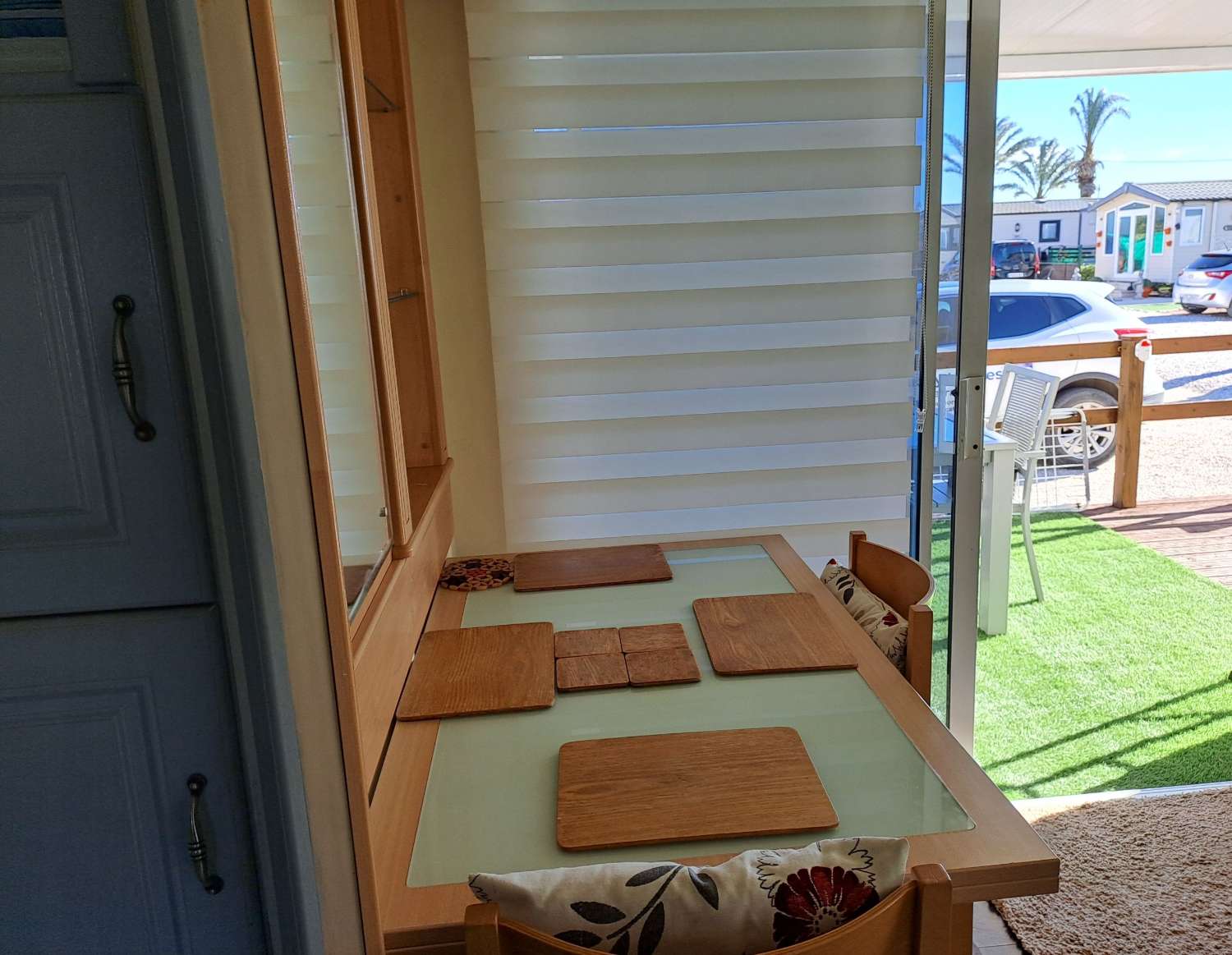 A great 2 bed Atlas Super Oakwood with decking and outside kitchen