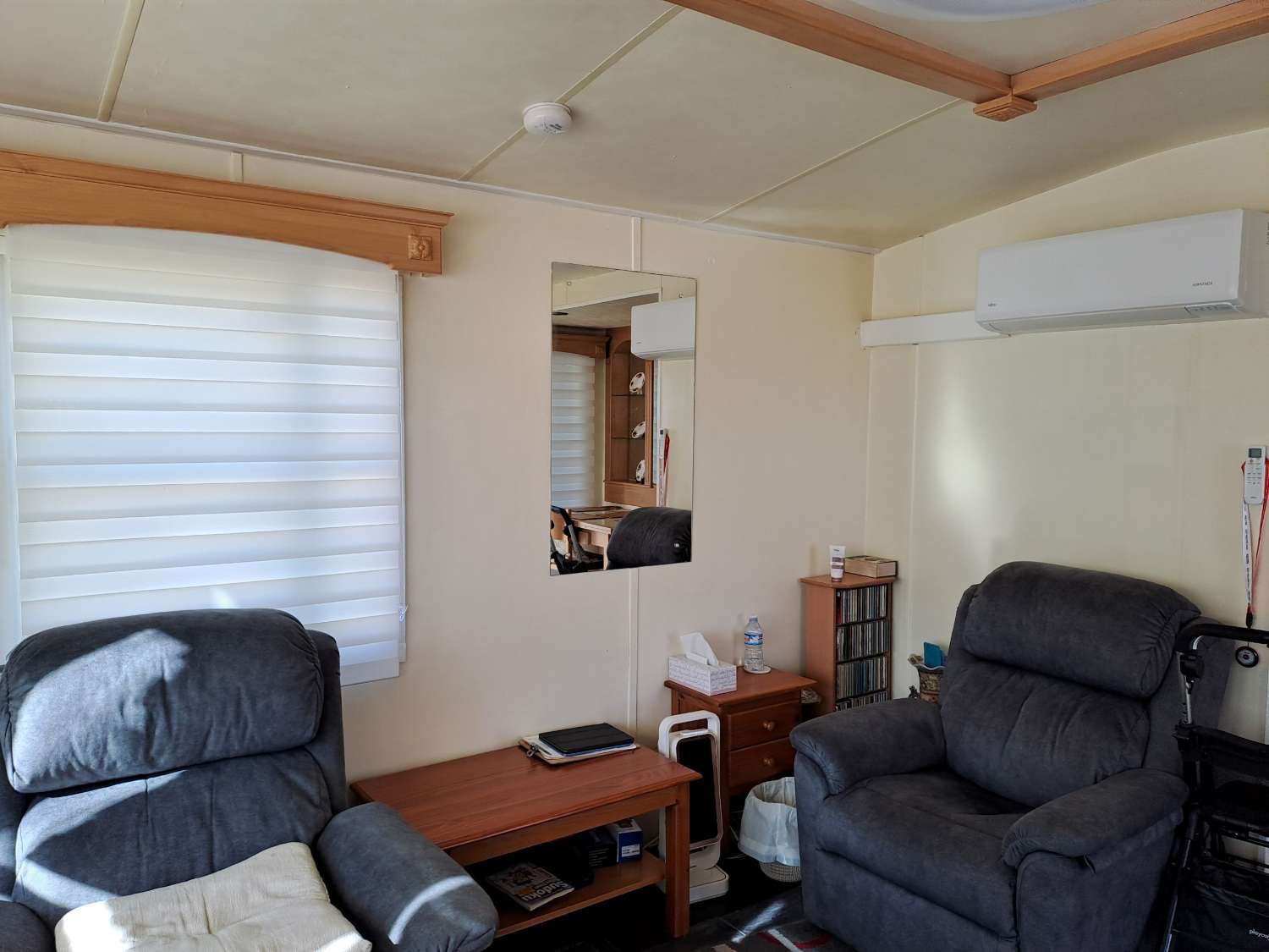 A great 2 bed Atlas Super Oakwood with decking and outside kitchen