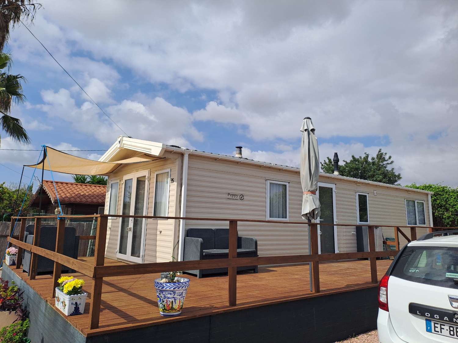 Willerby Peppy Mobile Home with L-Shaped Decking – €48,500