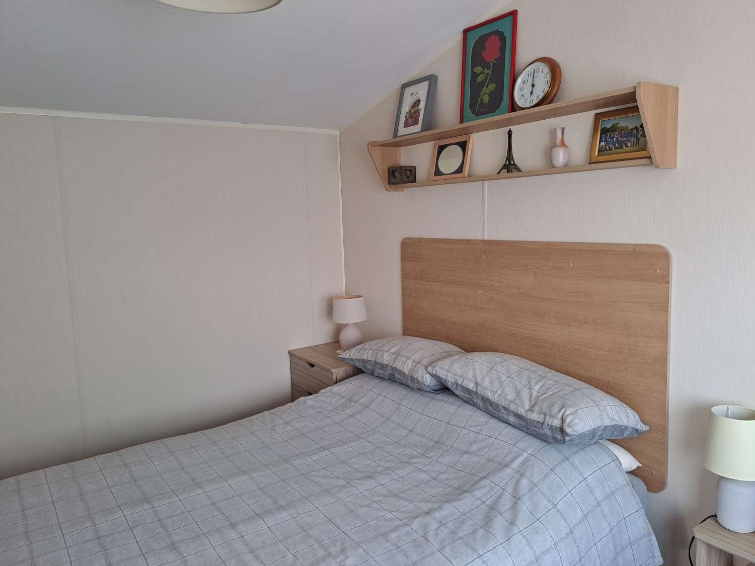 Willerby Peppy Mobile Home with L-Shaped Decking – €48,500