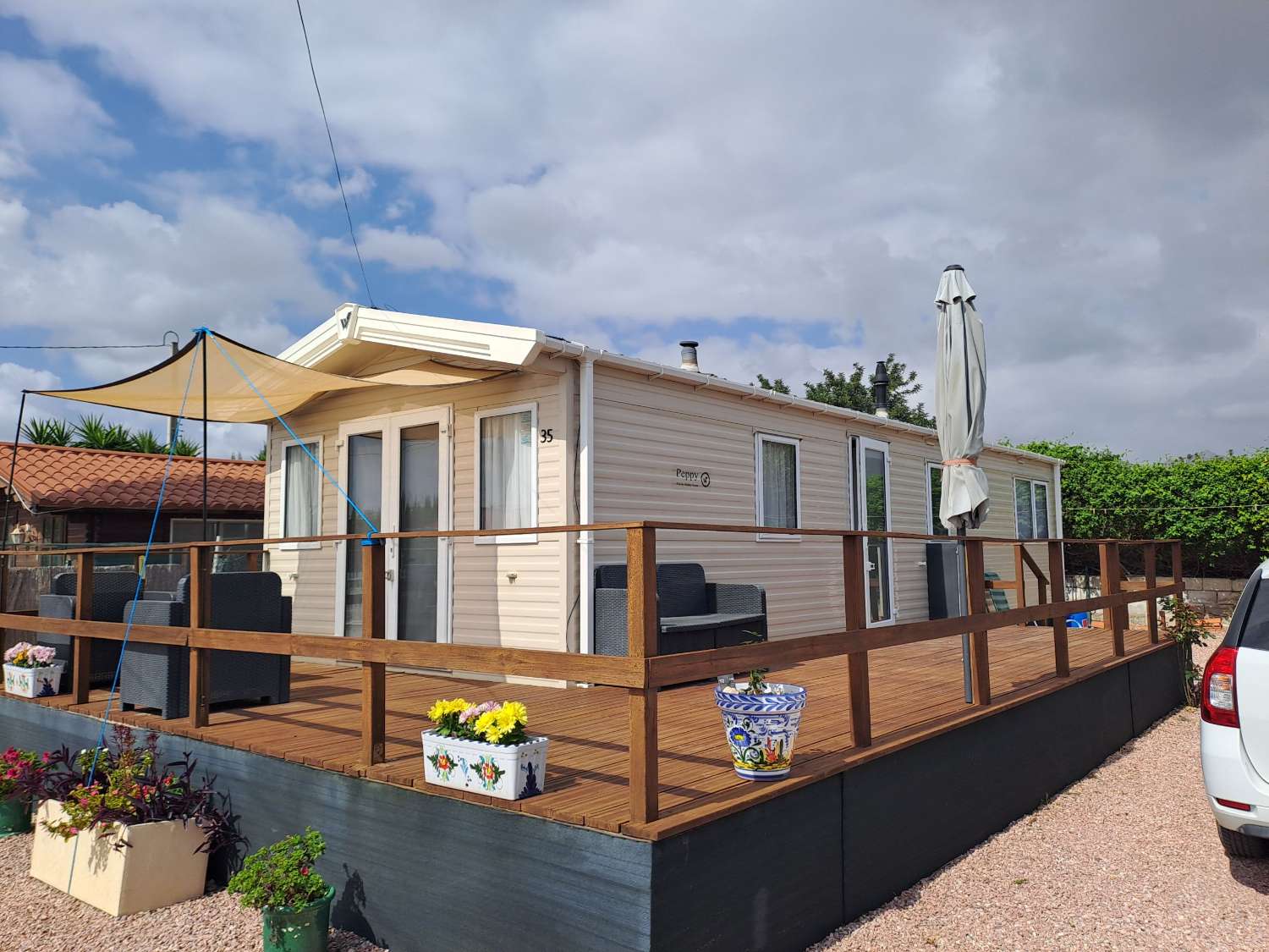 Willerby Peppy Mobile Home with L-Shaped Decking – €48,500