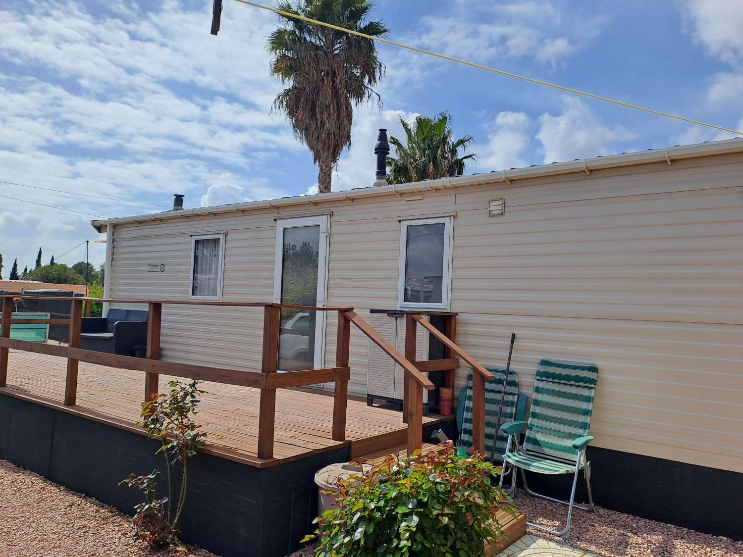 Willerby Peppy Mobile Home with L-Shaped Decking – €48,500