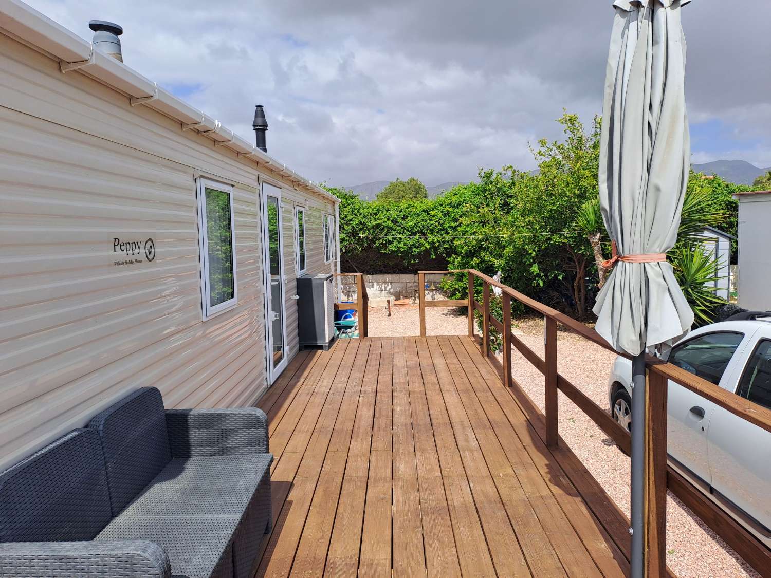 Willerby Peppy Mobile Home with L-Shaped Decking – €48,500