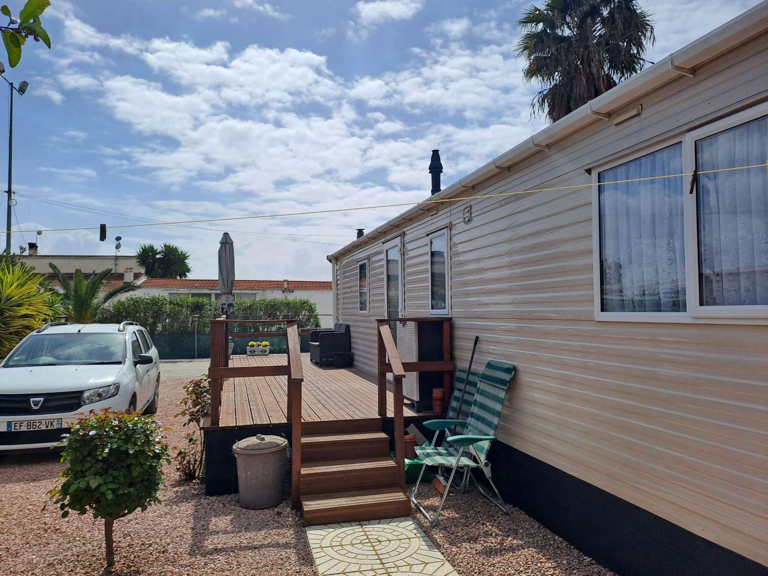 Willerby Peppy Mobile Home with L-Shaped Decking – €48,500