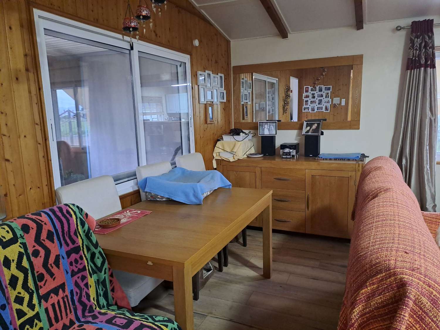 Beautiful Countryside Home with Guest Accommodation on a Private 1,500m² Plot