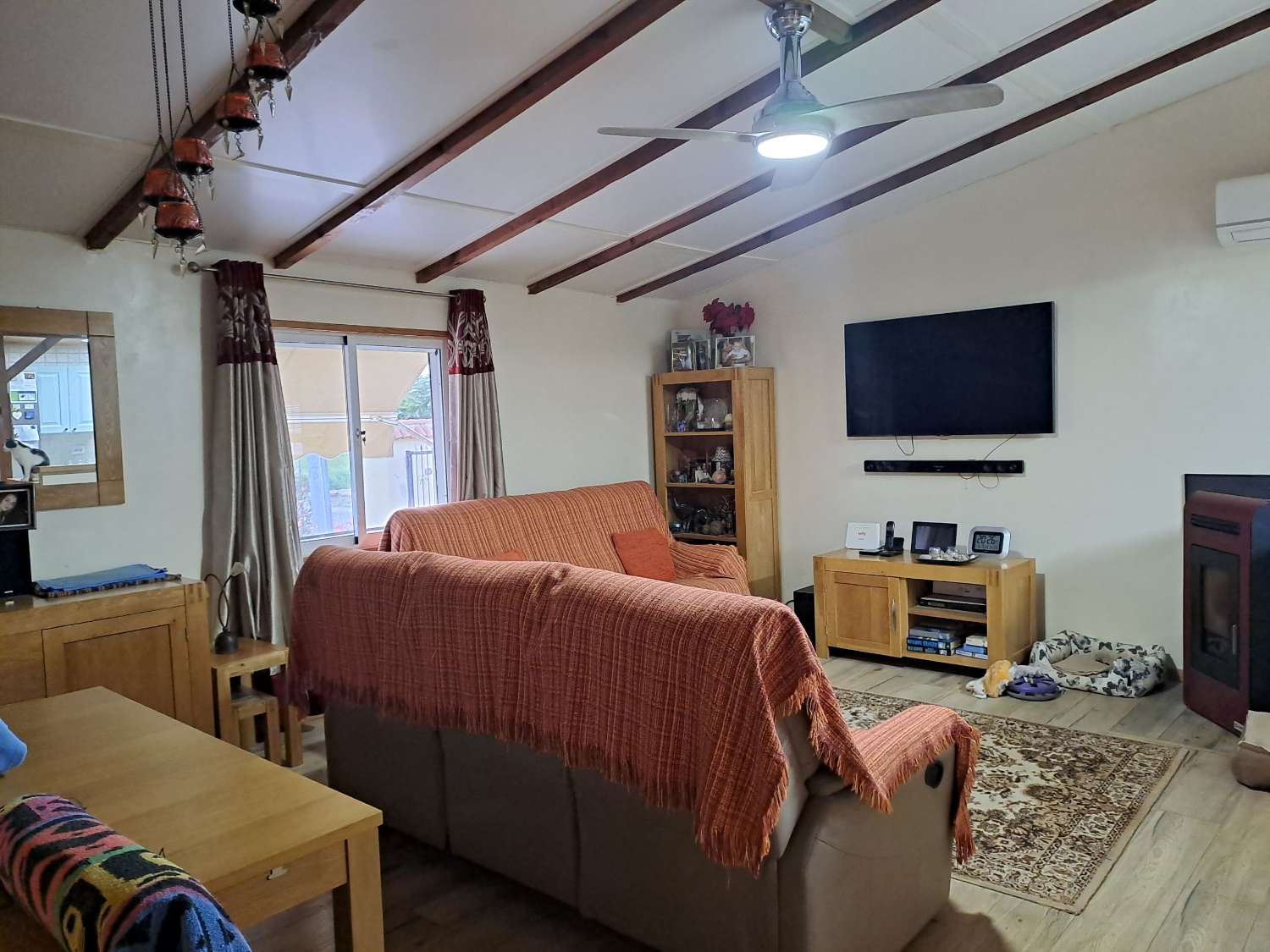 Beautiful Countryside Home with Guest Accommodation on a Private 1,500m² Plot