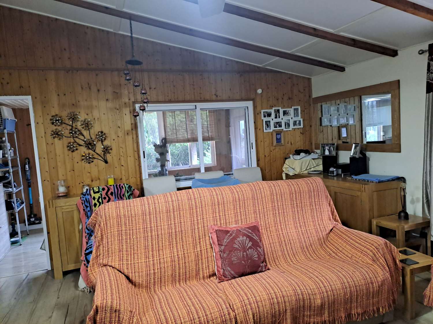 Beautiful Countryside Home with Guest Accommodation on a Private 1,500m² Plot