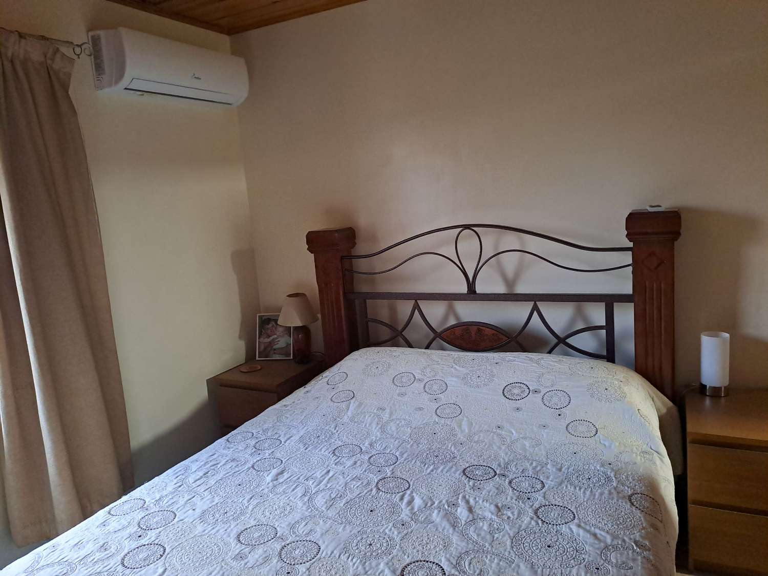 Beautiful Countryside Home with Guest Accommodation on a Private 1,500m² Plot