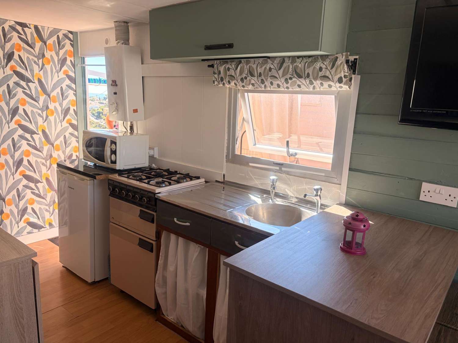 1 bed mobile home near the sea