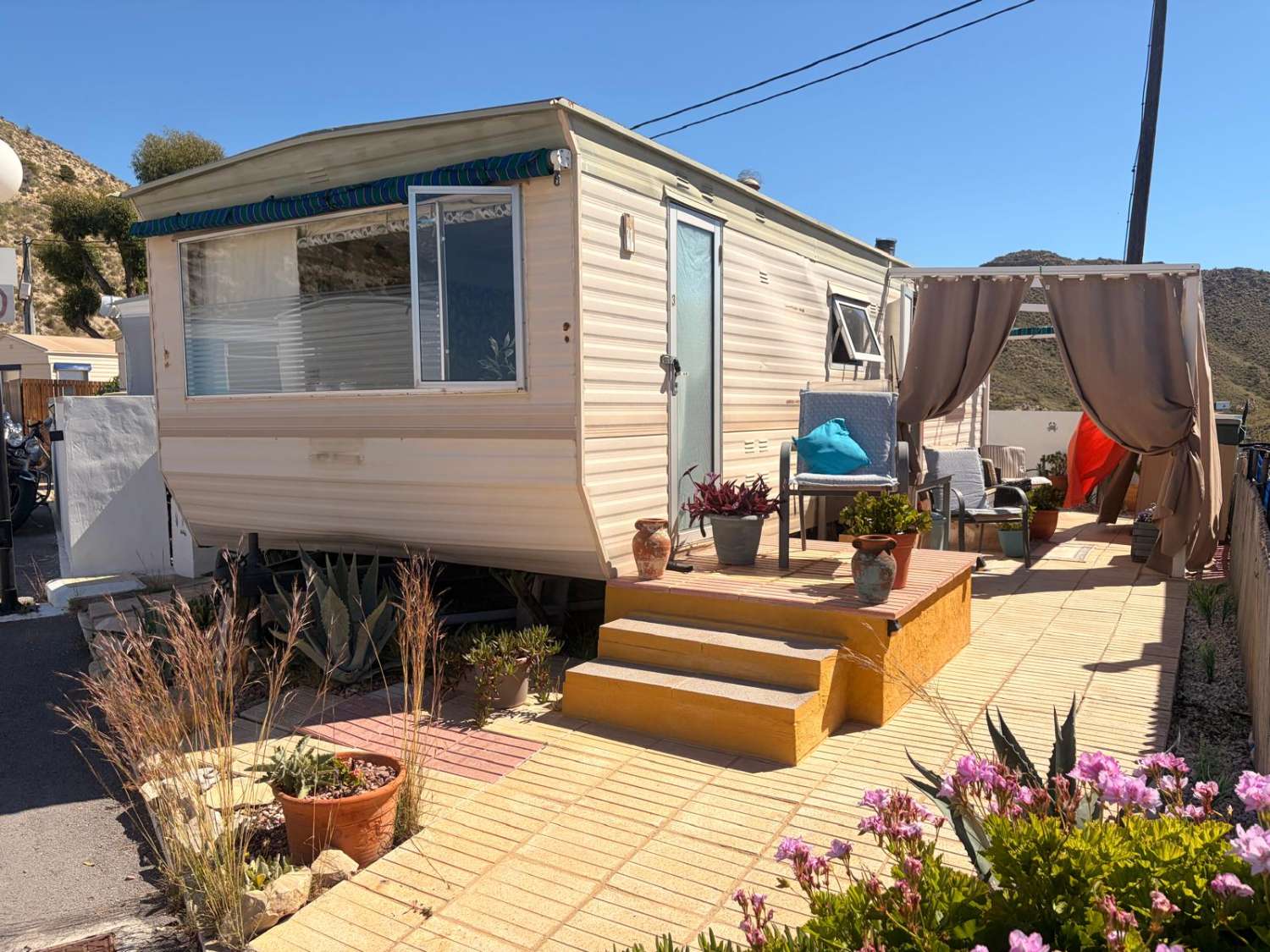 1 bed mobile home near the sea