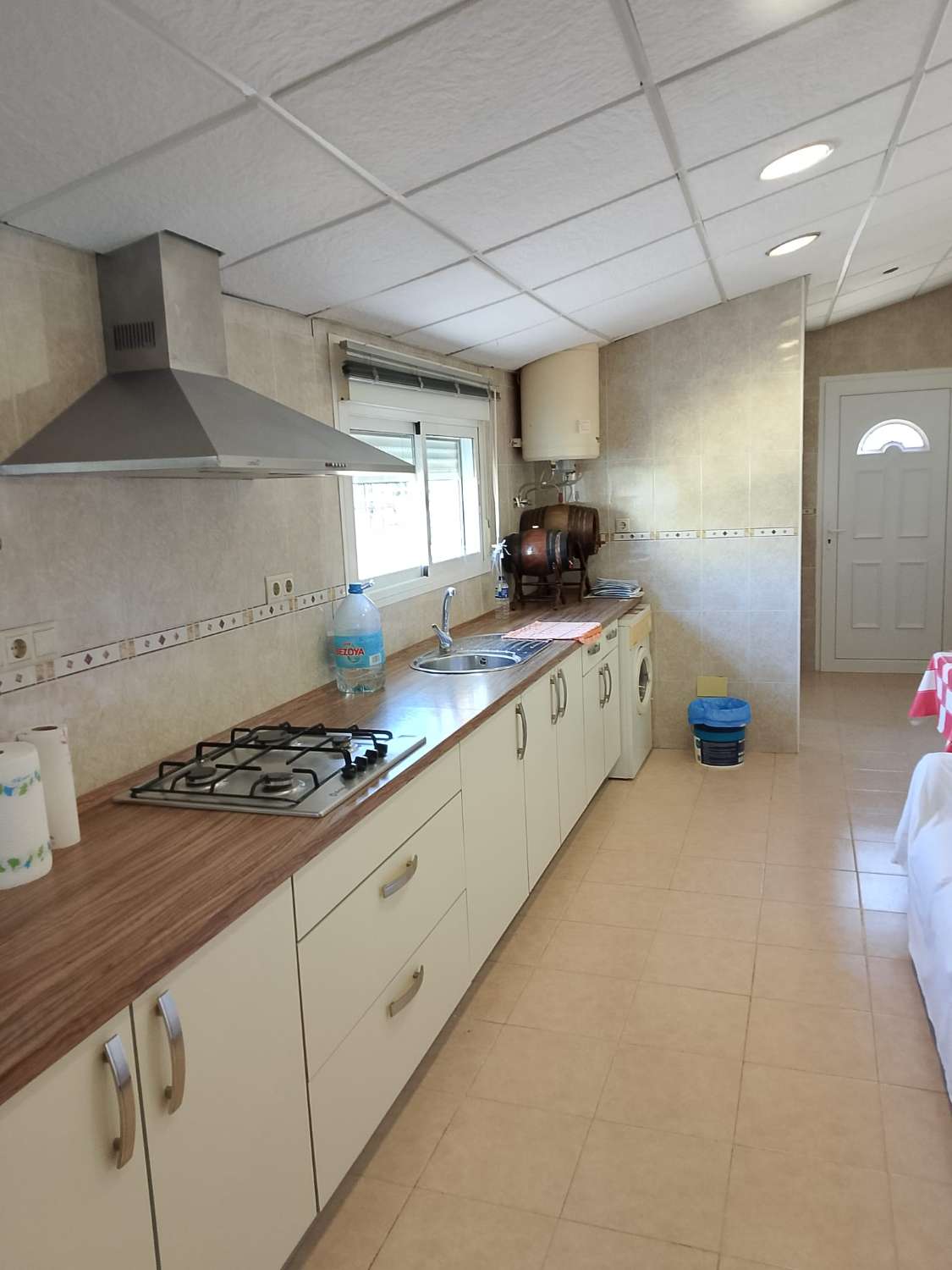 Spacious 4-Bedroom Rustic Property on a 3000m2 Plot in Rafal