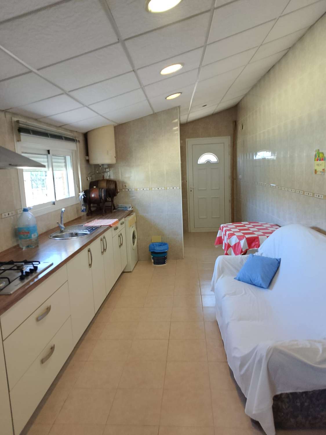 Spacious 4-Bedroom Rustic Property on a 3000m2 Plot in Rafal