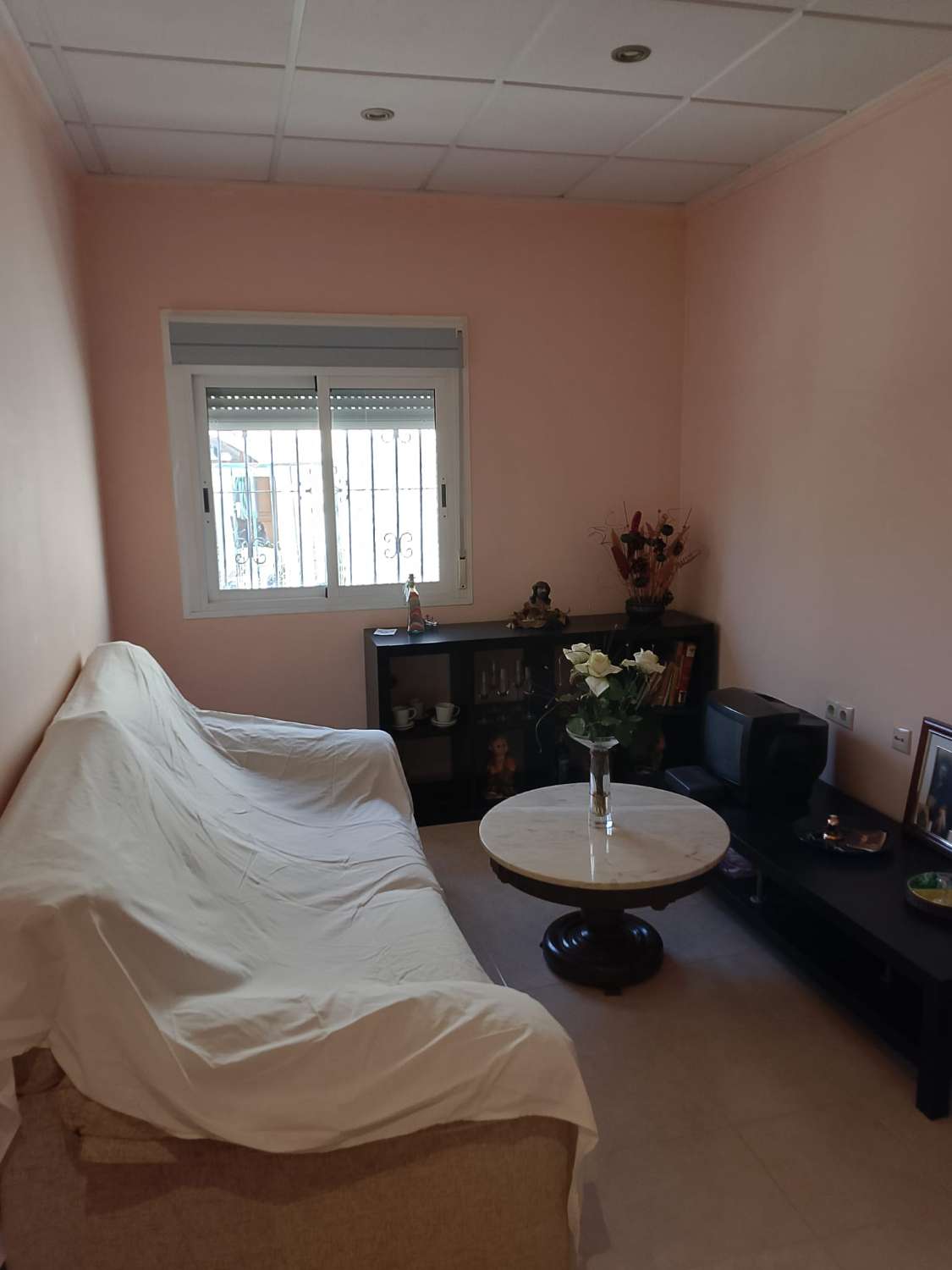 Spacious 4-Bedroom Rustic Property on a 3000m2 Plot in Rafal
