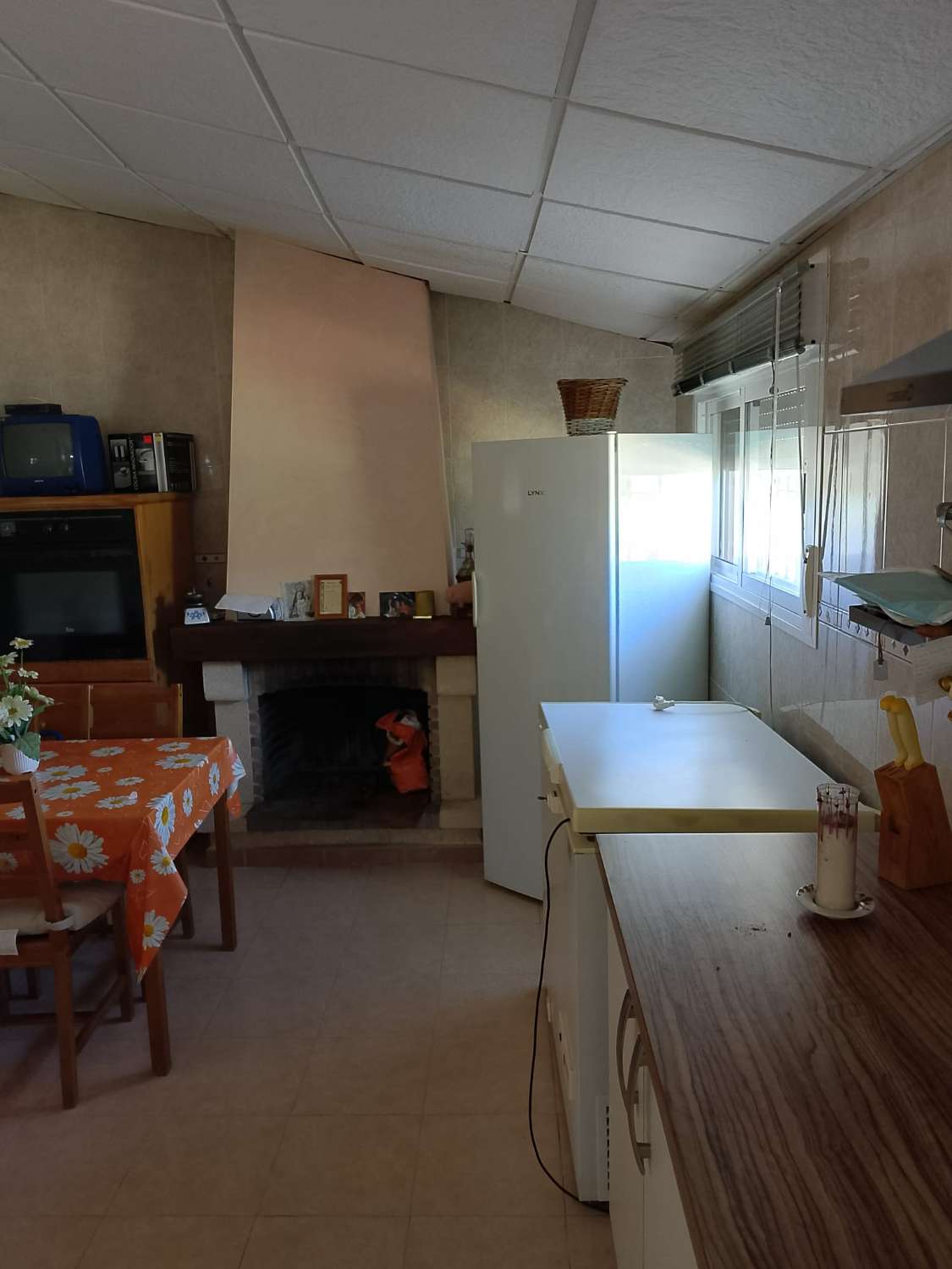 Spacious 4-Bedroom Rustic Property on a 3000m2 Plot in Rafal