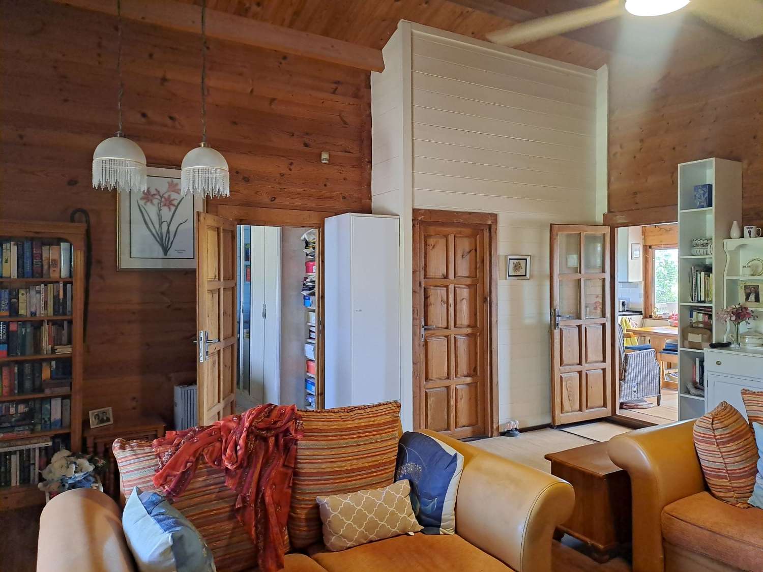 Rare Opportunity – Beautiful 2-Bedroom Wooden Cabin with Separate Guest Annex