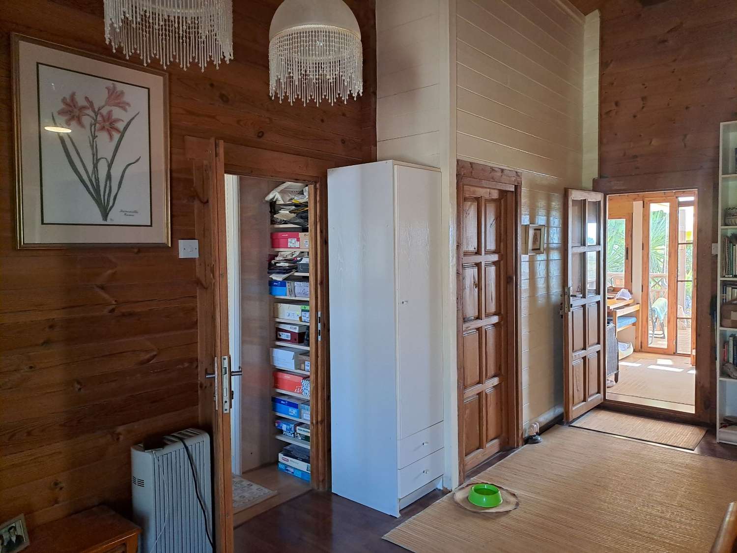 Rare Opportunity – Beautiful 2-Bedroom Wooden Cabin with Separate Guest Annex