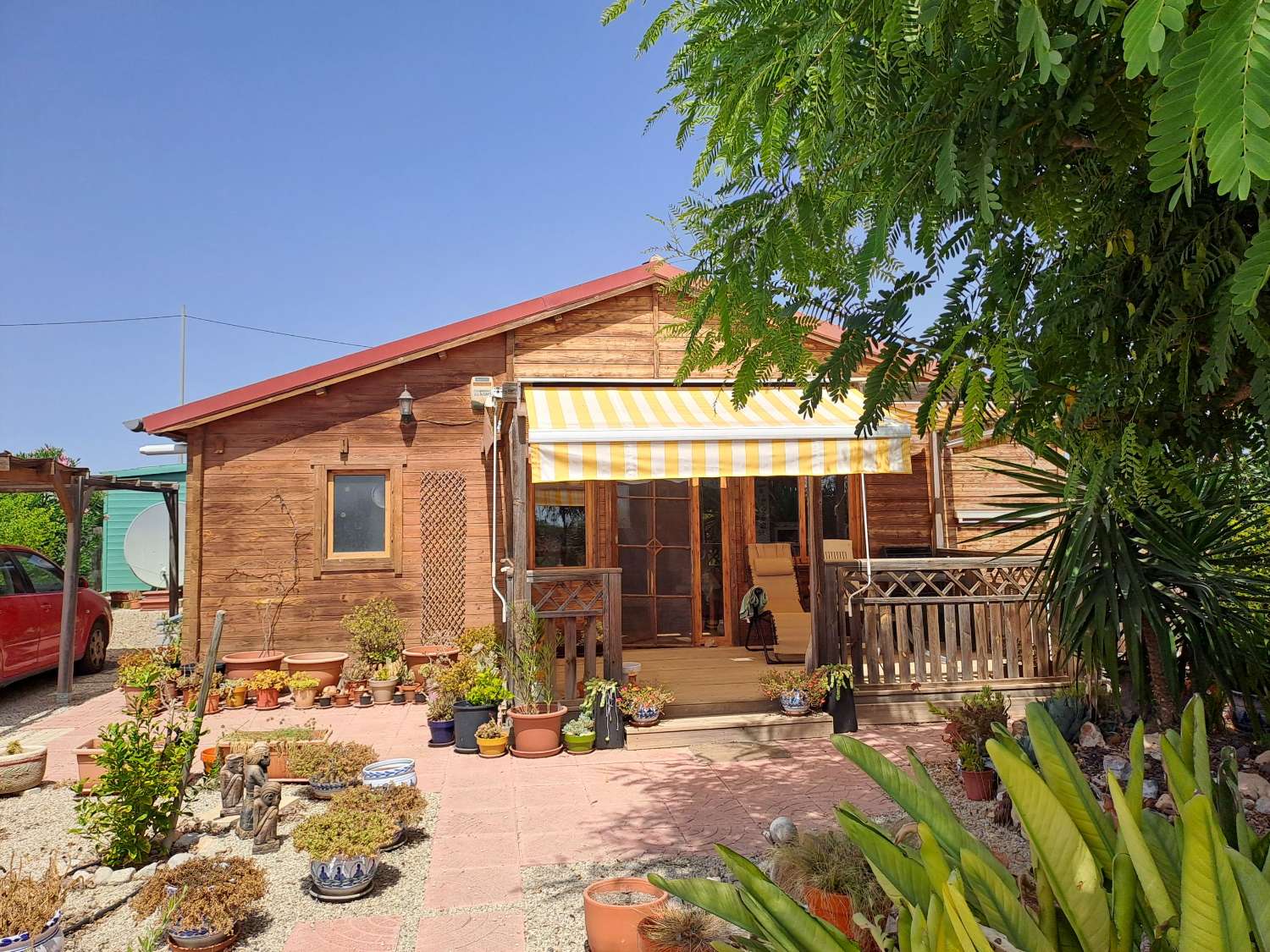 Rare Opportunity – Beautiful 2-Bedroom Wooden Cabin with Separate Guest Annex