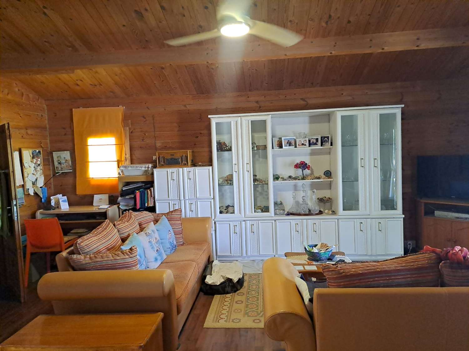 Rare Opportunity – Beautiful 2-Bedroom Wooden Cabin with Separate Guest Annex