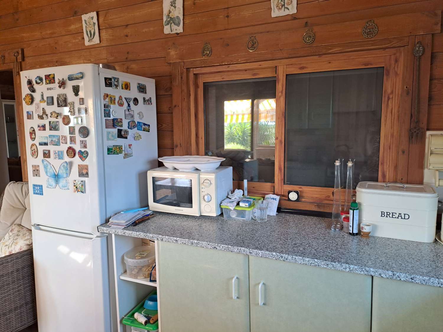 Rare Opportunity – Beautiful 2-Bedroom Wooden Cabin with Separate Guest Annex