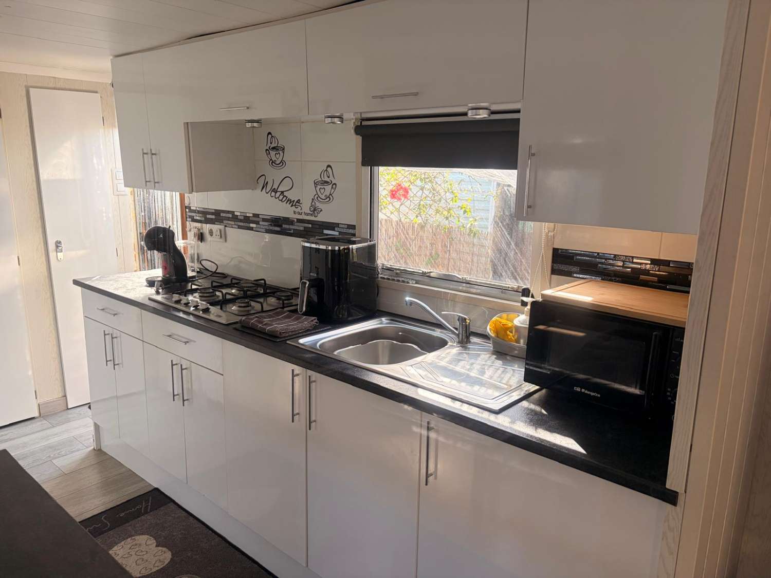 1 Bedroom Willerby Mobile Home – Fully Equipped