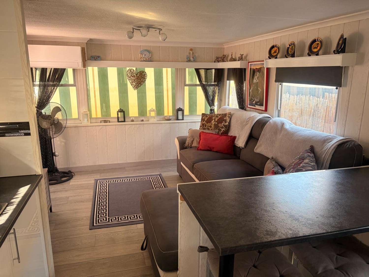 1 Bedroom Willerby Mobile Home – Fully Equipped