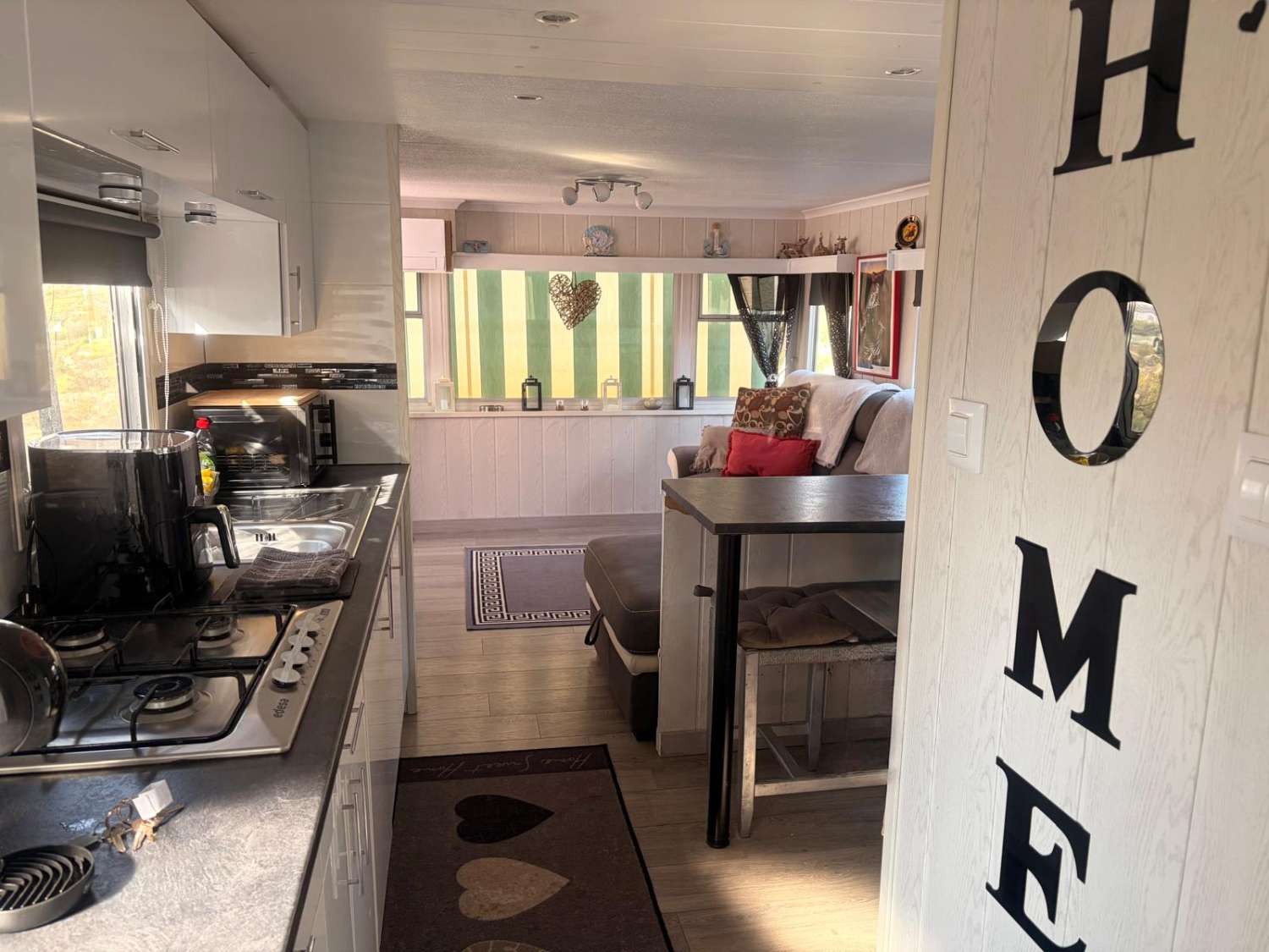 1 Bedroom Willerby Mobile Home – Fully Equipped