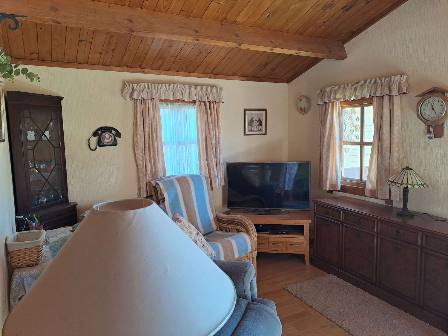 Spacious 1 Bedroom Wooden Cabin with Large Plot & Dip Pool