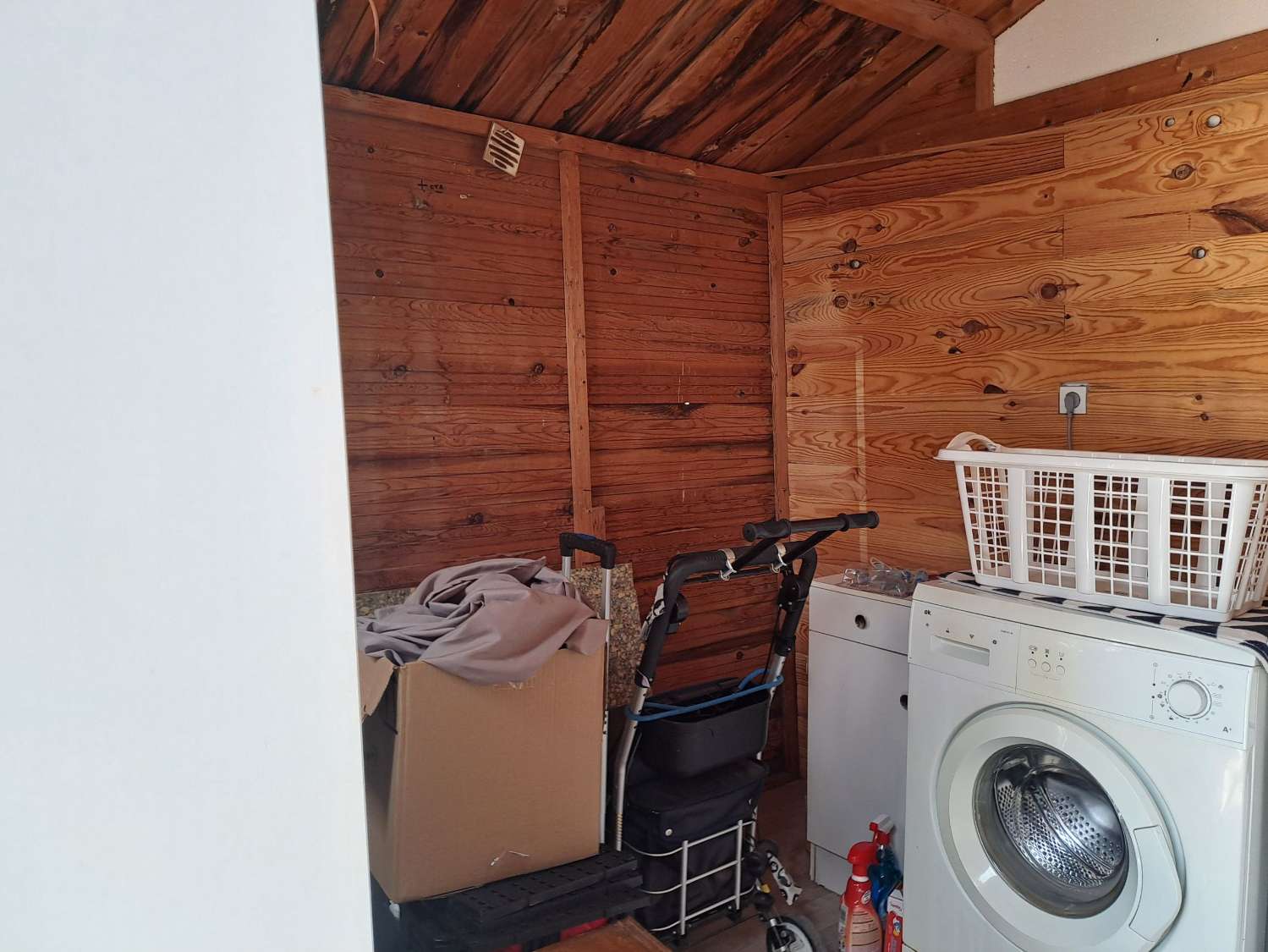 Spacious Mobile Home with Multiple Extensions – Catral/Crevillente Area
