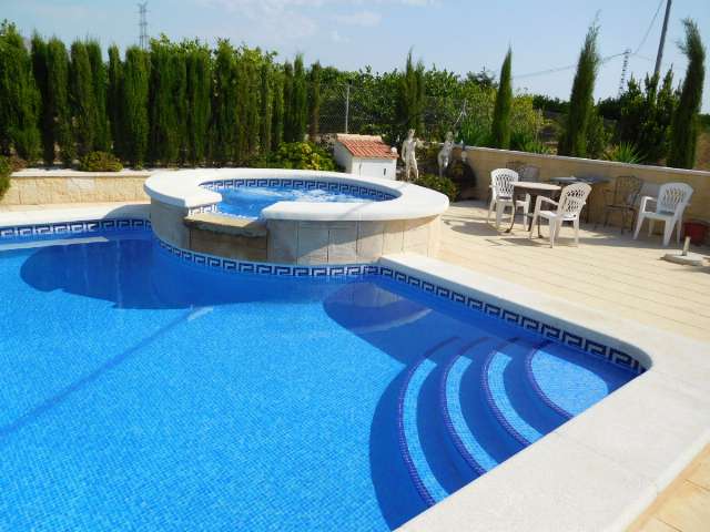 Amazing willerby Rio on residential site with pool