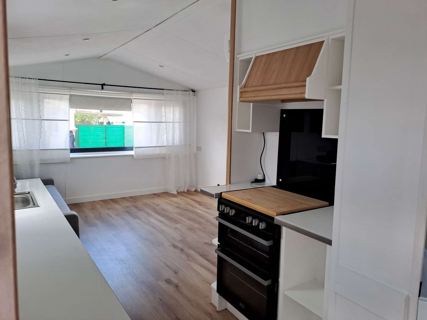 Amazing willerby Rio on residential site with pool